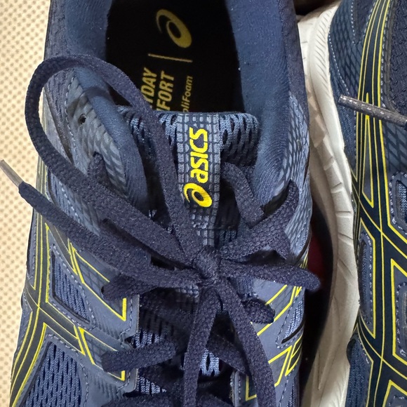 Asics Blue and Yellow Sneakers Breathable Mesh Design - Picture 8 of 10